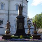 Памятник Святителю Миторфану Воронежскому